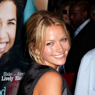 Becki Newton in "The Sisterhood of the Traveling Pants 2" New York City Premiere - Arrivals