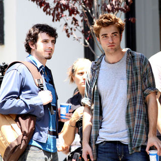 Robert Pattinson in "Remember Me" Movie Filming on Location in New York on June 15, 2009