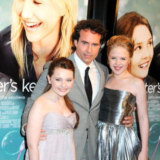 Abigail Breslin, Jason Patric, Sofia Vassilieva in "My Sister's Keeper" New York City Premiere - Arrivals