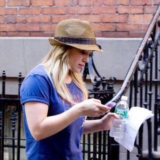 Hilary Duff in "Gossip Girls" Filming on Location in Greenwich Village in New York on August 3, 2009