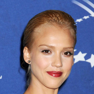 Jessica Alba in 2009 Clinton Global Initiative - Day 2 - "An Evening at MOMA" - Arrivals