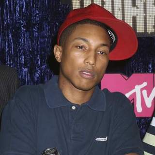 Pharrell Williams in 2007 MTV Video Music Awards - Red Carpet