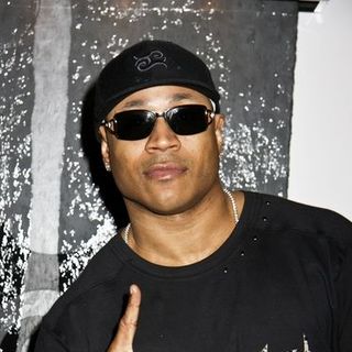 LL Cool J in 2008 MAGIC Marketplace Fashion and Apparel Show - Arrivals