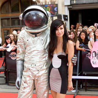 LIGHTS in 2009 MuchMusic Video Awards - Red Carpet Arrivals