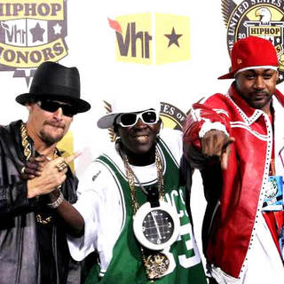 Kid Rock, Flavor Flav, Ghostface Killah in 5th Annual VH1 Hip Hop Honors - Arrivals