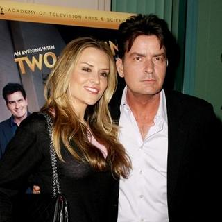 Charlie Sheen, Brooke Mueller in An Evening with "Two and a Half Men" - Arrivals