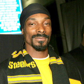 Snoop Dogg in Dreamgirls Movie Premiere in Los Angeles