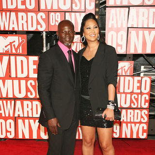Djimon Hounsou, Kimora Lee Simmons in 2009 MTV Video Music Awards - Arrivals