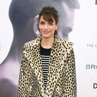 Amanda Peet in The Cinema Society with Details & DKNY Men Hosted the New York Premiere of "Brothers" - Arrivals