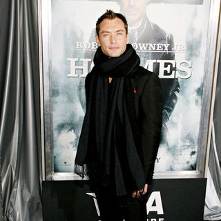 Jude Law in "Sherlock Holmes" New York Premiere - Arrivals