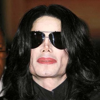 Michael Jackson in 2006 World Music Awards - Arrivals