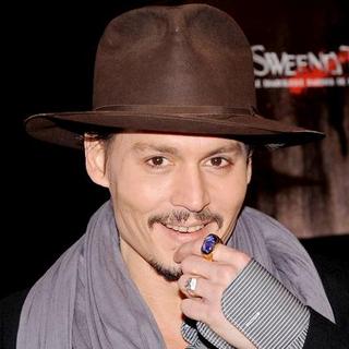 Johnny Depp in "Sweeney Todd" Paris Premiere - Arrivals