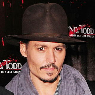 Johnny Depp in "Sweeney Todd" Paris Premiere - Arrivals