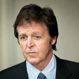 Paul McCartney in Sir Paul McCartney and Heather Mills Divorce Hearing - Day 2 - Arrivals