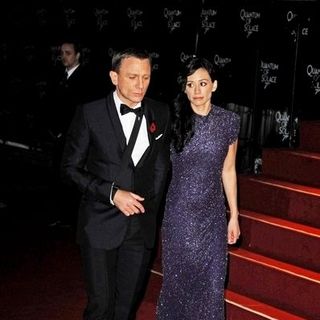 Daniel Craig, Satsuki Mitchell in "Quantum of Solace" Royal World Premiere - Arrivals