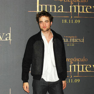 Robert Pattinson in "The Twilight Saga: New Moon" Madrid Photocall
