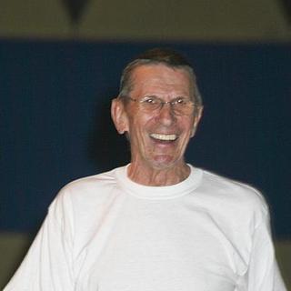 Leonard Nimoy in 6th Annual Star Trek Convention - Days 3 and 4