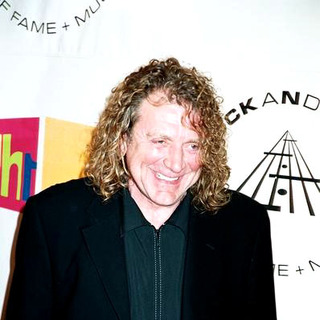 Robert Plant in 2004 Rock and Roll Hall of Fame Ceremony