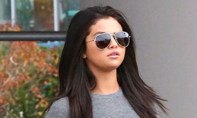 Selena Gomez Goes Braless While Leaving Gym