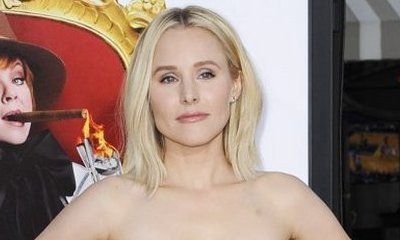 Ouch! Kristen Bell Slaps a Male Reporter on Red Carpet