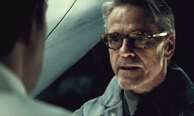 Jeremy Irons Confirmed to Return as Alfred in 'Justice League'