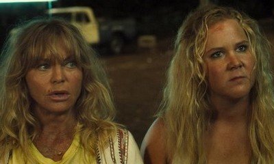 Amy Schumer and Goldie Hawn Abducted in 'Snatched' Trailer