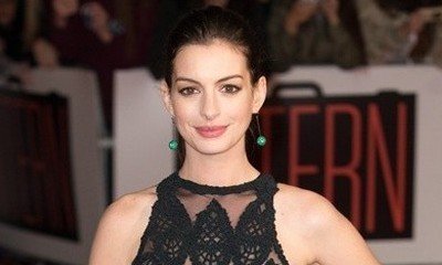 Check Out First Look at Anne Hathaway on Set of 'Ocean's Eight'