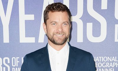 Joshua Jackson Caught Making Out With a Mystery Brunette at Sundance