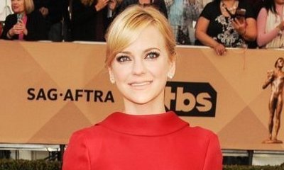 Anna Faris Return to Work With Big Smile After Chris Pratt Split, Her Co-Star Says