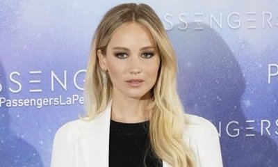 Jennifer Lawrence Strips Down and Goes Makeup-Free in Racy Photo Shoot