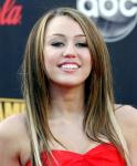 Miley Cyrus Turned 15 in a Homecoming Concert