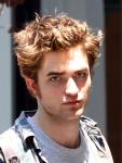 Video: Robert Pattinson Ambushed by Female Fans on Film Set