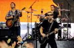 Video: Nickelback Win the Crowd at NFL Thanksgiving Game Despite Protests
