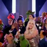 Lady GaGa and the Muppets Sing 'Applause' in New Snippet of Thanksgiving Special