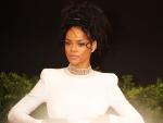 Rihanna Leaves Def Jam, Signs With Jay-Z's Roc Nation
