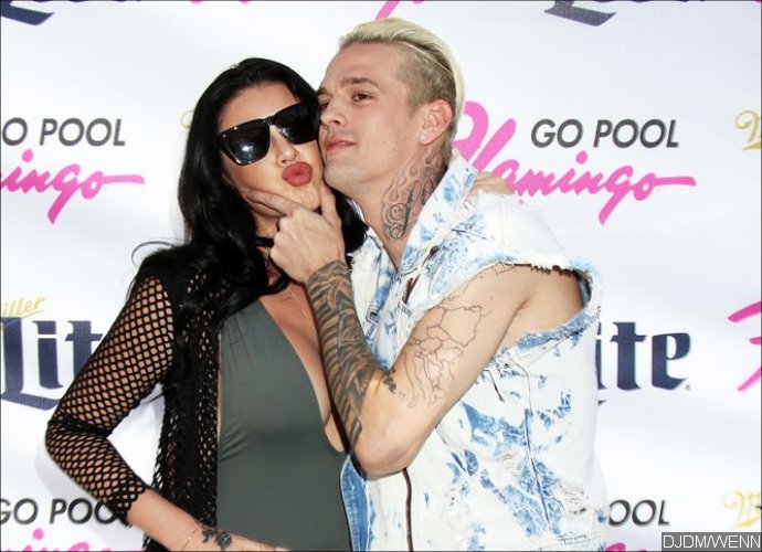 Aaron Carter Reveals Ex-Girlfriend's Reaction to His Bisexual Confession