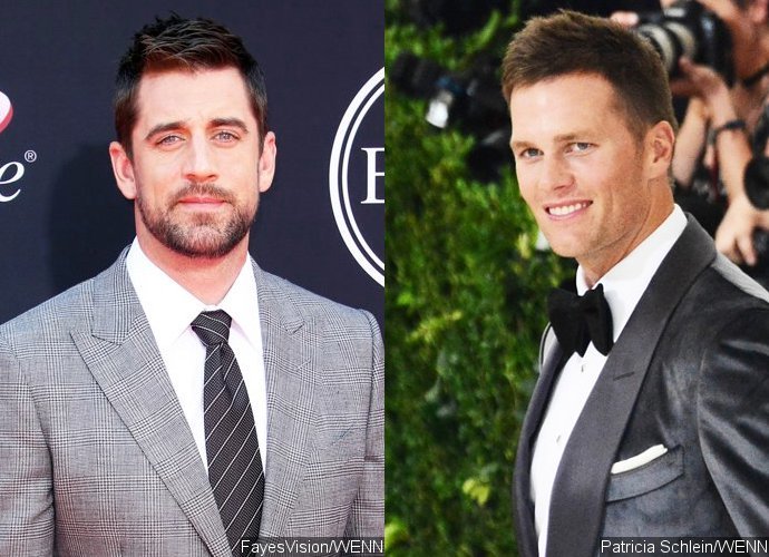 Aaron Rodgers, Tom Brady Show Support for NFL Players Amid National Anthem Protests