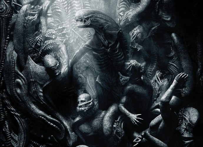 New Alien Covenant Poster Features Xenomorphs Suffocating The Engineers 