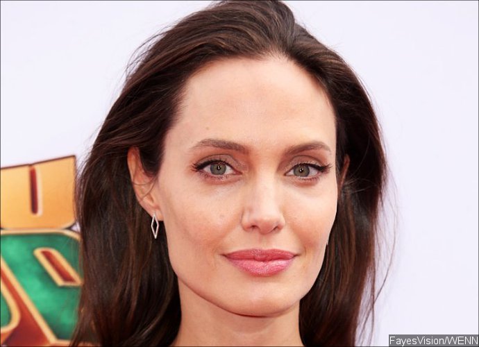 Angelina Jolie Will Not Star In Kenneth Branaghs Murder On The Orient Express 