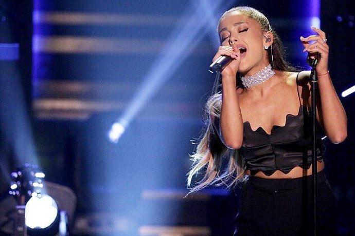 Ariana Grande Slays 'Dangerous Woman' on Jimmy Fallon's 'Tonight Show'