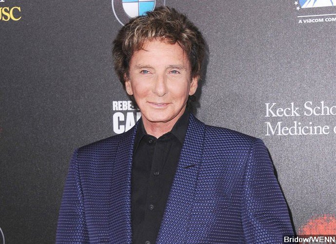 Barry Manilow Is Hospitalized for Oral Surgery Complications, May Miss Grammys