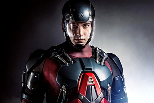 First Look at Brandon Routh's Atom Costume on 'Arrow'