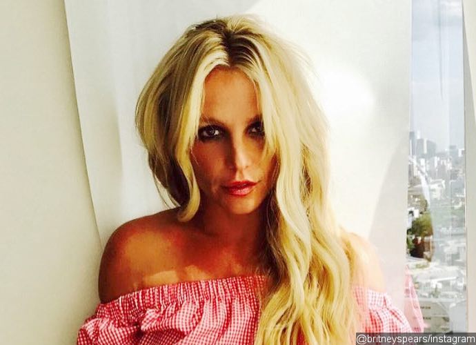 Britney Spears Sold Her Floral Watercolor Painting for $10,000