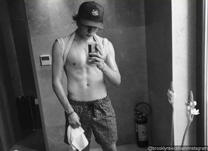 Brooklyn Beckham Flaunting His Abs In This Shirtless Selfie Will Make You Drool