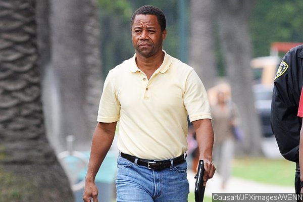 Cuba Gooding Jr. Running in His Undies and Waving Gun on Set of 'American Crime Story'