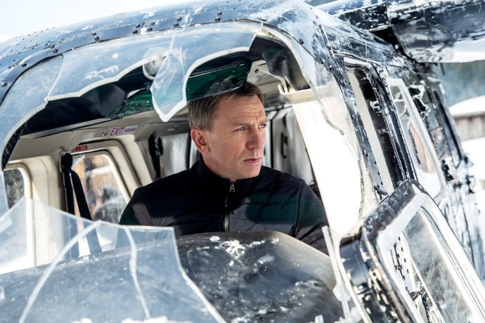 Daniel Craig Confirmed to Return for Bond 25, Release Date Announced