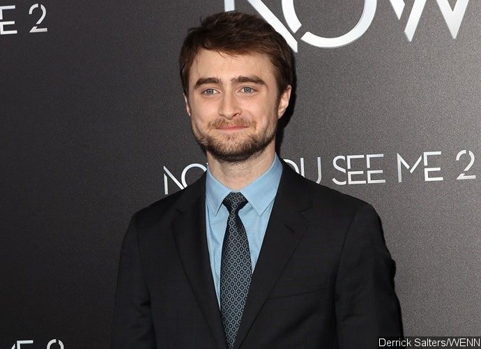 Daniel Radcliffe Plays Corpse on Red Carpet of 'Swiss Army Man' Premiere