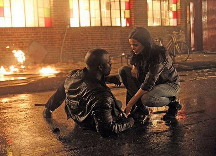 'The Defenders' Reunites Jessica Jones and Luke Cage in New Set Photos