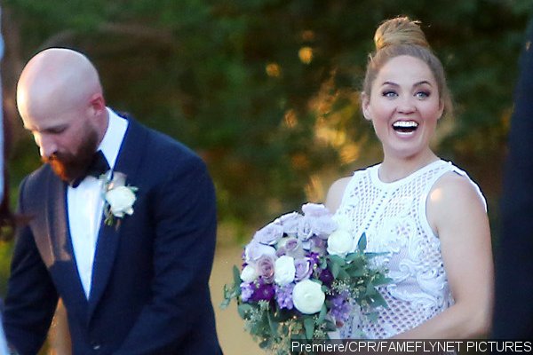 Erika Christensen's Wedding Pictures Arrive Online