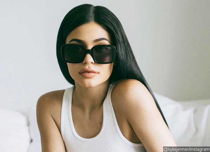 Everyone Is Convinced Kylie Jenner Is Faking Her Pregnancy - Here's the Proof